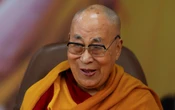 El dalái lama cumple 90 años y recibe apoyo internacional