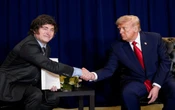 Trump apoya reelección de su ‘buen amigo’ Milei en Argentina | Video