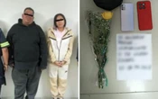 Intentan linchar y detienen a pareja de presuntos extorsionadores que entregaba flores