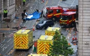 Auto embiste a multitud en festejo masivo del Liverpool