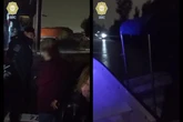 Trajinera queda atorada en Xochimilco; policía rescata a 30 pasajeros