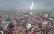 Videos | Tormenta eléctrica retrasa el partido entre América y Querétaro; Cablebús suspen servicio