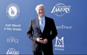 NBA aprueba la venta de Los Angeles Lakers a Mark Walter