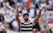 Roland Garros 2025: Inicia Carlos Alcaraz con pie derecho la defensa del título | Video