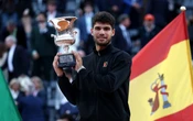 Alcaraz mantiene a raya a Sinner y conquista Roma | Video