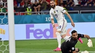 Karim Benzema Tebar Ancaman Usai Bawa Prancis ke Babak 16 Besar EURO