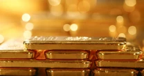 Judge orders detention of ex-CIA official found with $40 million in gold bars