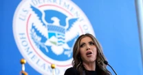 Trump administration asks Supreme Court to let it end TPS for Venezuelans