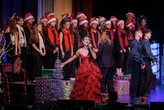 Jessica Lynn brings 'A Very Merry Classic Christmas' show to Warner Theater