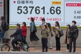 Asian shares are mixed ahead of Trump's deadline for Iran to reopen oil route