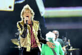 Rolling Stones' Mick Jagger shouts out CT pizza — to New Jersey crowd