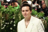 Brooklyn Peltz Beckham stops by Sally's Apizza in New Haven