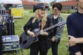 Melissa Etheridge connects with incarcerated women in new docuseries 'I'm Not Broken'