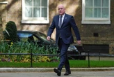 New Zealand to allow some wealthy foreign investors onto property market
