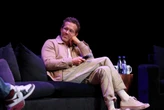 Actor Ryan Reynolds visits CT high school to see 'Les Misérables' play rehearsal