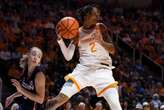 Spearman's late bucket lifts No. 19 Tennessee over No. 5 UConn 80-76