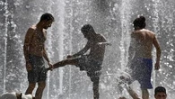 "Notre manière d'être change en période de canicule" : un psychiatre nous explique l'impact de la chaleur sur nos comportements