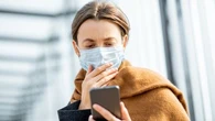 "Ça ressemble plus à une rhinopharyngite" : quels sont les symptômes du nouveau variant du Covid ?