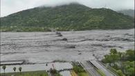 Pont englouti, arbres arrachés : les images impressionnantes des dégâts du typhon Ragasa à Taïwan et Hong Kong