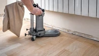 Ce qu'il faut savoir avant de retirer le parquet de votre salon