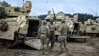 Donald Trump annonce l'envoi de 5.000 militaires américains en Pologne, l'Otan s'en félicite