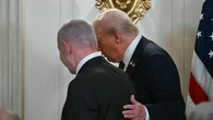 "Il va tenter d'aller gagner les points qu'il a perdus auprès de la Maison-Blanche" : Netanyahou doit se rendre "prochainement" à Washington pour rencontrer Trump