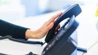 "C'est beaucoup plus facile à utiliser…" : Les téléphones fixes se transforment en portables pour revenir à la mode