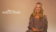Sarah Jessica Parker ne badine pas avec l'amour dans "And just like that..." : "Carrie a toujours envie de romantisme"