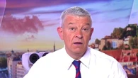 Salaires en entreprises : "Certaines branches auront bientôt plusieurs niveaux de salaire en dessous du Smic", explique Nicolas Doze sur LCI