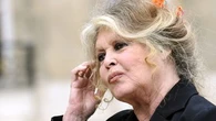 "Paul Watson mérite la médaille d’or du courage et de l’abnégation" : Brigitte Bardot exige la libération de l'activiste