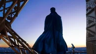 La série "Lupin" rejoue le casse du Louvre pour annoncer l'arrivée de la saison 4 à l'automne