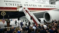 Donald Trump dévoile sa "Maison Blanche volante" offerte par le Qatar