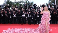 EN IMAGES – Cannes 2025 : Heidi Klum, Quentin Tarantino, Julia Garner, un chien en robe bleue... Le best of du tapis rouge, jour 1