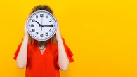 Mettre fin aux 35 heures pour redresser l'économie, un "débat explosif" mais nécessaire ?
