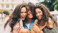Amour, travail, santé mentale... quels sont les désirs et les aspirations des femmes de la Gen Z ?