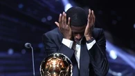 "Fier de tout ce que j'ai accompli" : l'émotion d'Ousmane Dembélé au moment de recevoir son Ballon d'Or