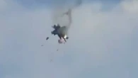 Grosse frayeur lors d'un salon aérien : les images de la collision de deux avions de chasse en plein vol aux États-Unis