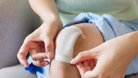 Découvrez les gestes essentiels en cas de coupures superficielles ou profondes pour éviter l'infection