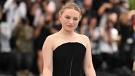 C'est la fille de Kate Winslet : Mia Threapleton prend son envol au Festival de Cannes
