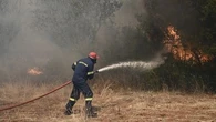 Grèce : un violent incendie se déclare en Crète, des habitants évacués