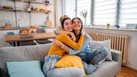 Pourquoi nous avons tous besoin d'un "couch friend" ?