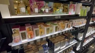 Près de 350.000 euros de préjudice : comment 2 hommes ont pu dérober des milliers de cosmétiques de luxe pour les revendre