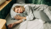 Selon les experts, voici la meilleure position pour dormir et se réveiller sans douleur