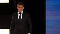 Sur TF1, Emmanuel Macron confirme vouloir une vérification de l'âge des adolescents sur les réseaux sociaux