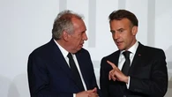 Sondage : les cotes de popularité d'Emmanuel Macron et François Bayrou chutent lourdement en juin