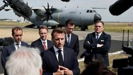 Israël-Iran : Paris, Berlin et Londres vont faire "une offre de négociation complète" à Téhéran, annonce Emmanuel Macron
