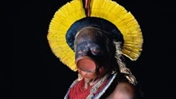 Brésil : Raoni, défenseur emblématique de l'Amazonie, admis en soins intensifs