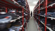"On va revenir aux sources" : ces entreprises tricolores qui font front face à la crise du textile
