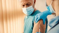 "Pas d'affolement" : le variant "Frankenstein" ne justifie pas d'avancer la vaccination anti-Covid