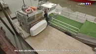 WC sur les petits bateaux : la nouvelle norme qui agace